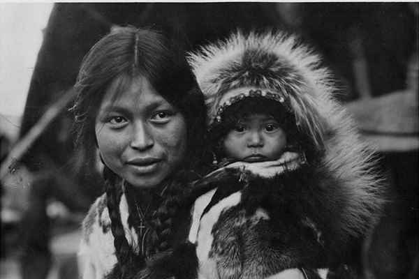 Image of King Island Woman and Child