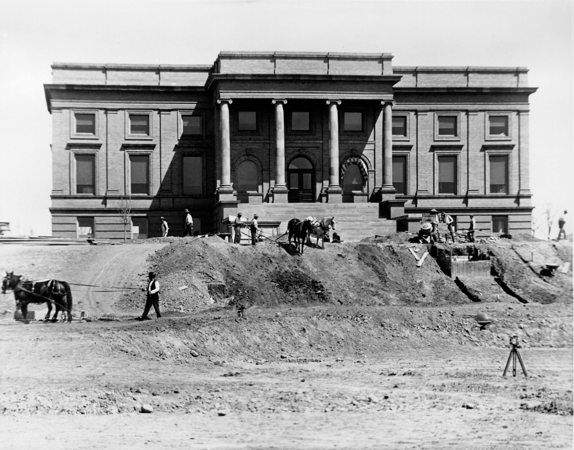 Landscaping at the Colorado Museum of Natural History between 1900-1917. Catalogue number: IV.00-548.P (Photo/ Jesse Dade Figgins)